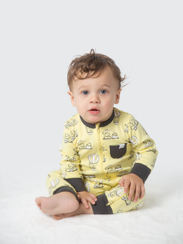 Organic Cotton Romper for babies - Lil' Explorer, soft and stylish jumpsuit for little adventurers.