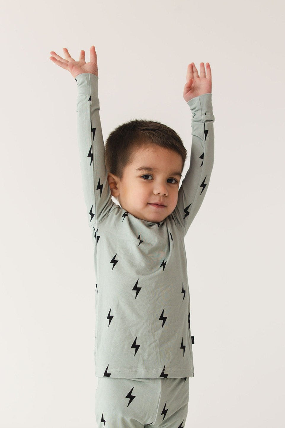 "Volt baby bedding set for peaceful sleep, featuring soft fabrics and stylish design."