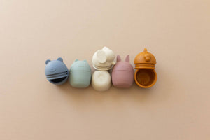 Colorful animal bath toy set for babies, featuring playful designs and safe materials, perfect for bath time fun.