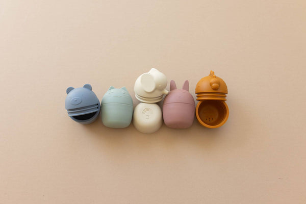 Colorful animal bath toy set for babies, featuring playful designs and safe materials, perfect for bath time fun.