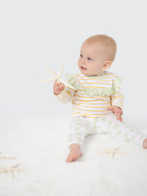 Organic cotton green starfish leggings for babies, soft and eco-friendly, perfect for comfort and style.