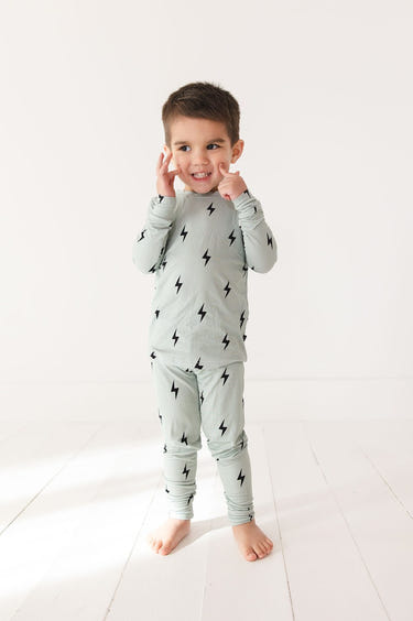"Volt baby bedding set for peaceful sleep, featuring soft fabrics and stylish design."