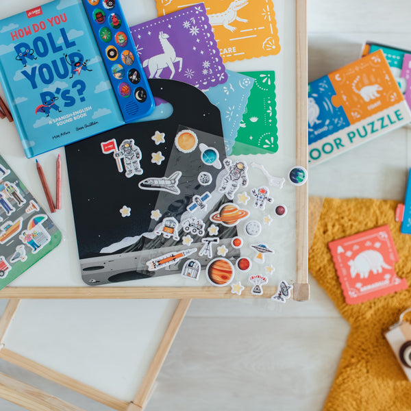 Sí Sabo Galaxy: A Bilingual Reusable Sticker Play Set