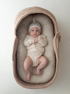 XL Moses Basket with Round Hood