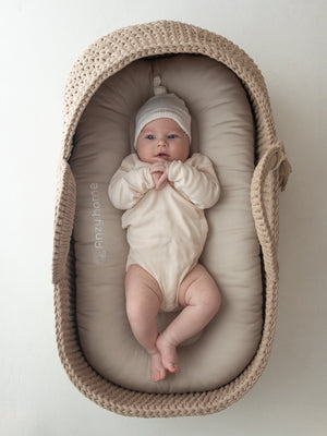 XL Moses Basket with Round Hood