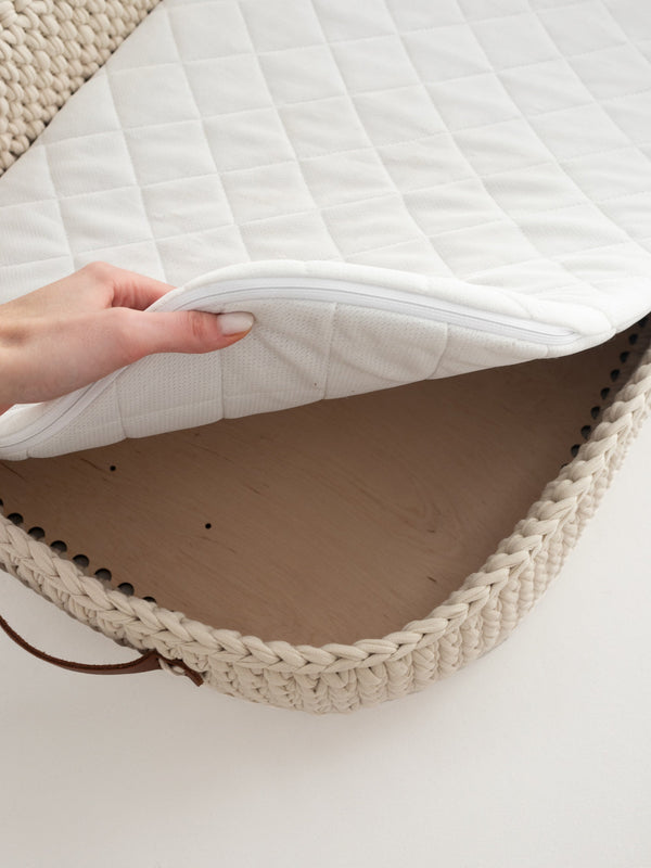Baby Lounging and Changing Basket XL 3-in-1
