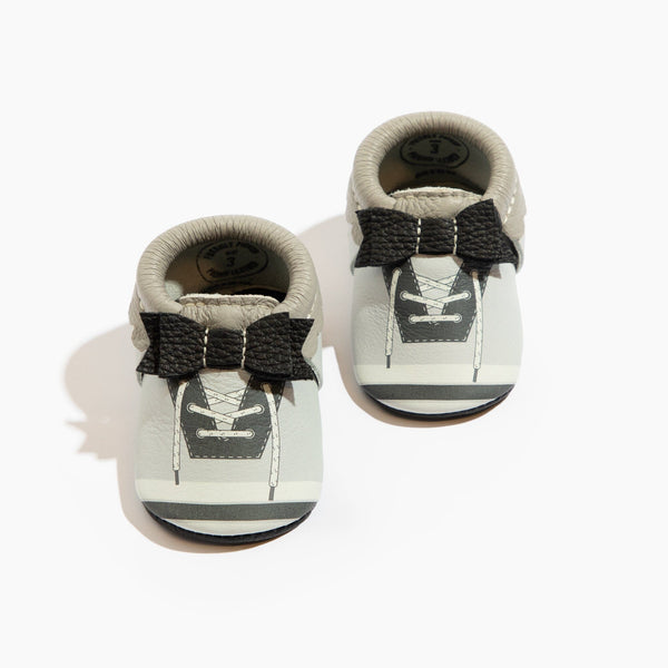 Ice Ice Baby Bow Baby Shoe - stylish bow mocc for infants, perfect for comfort and cuteness.