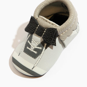 Ice Ice Baby Bow Baby Shoe in angle view, stylish bow moccasins for infants. Perfect for little feet!