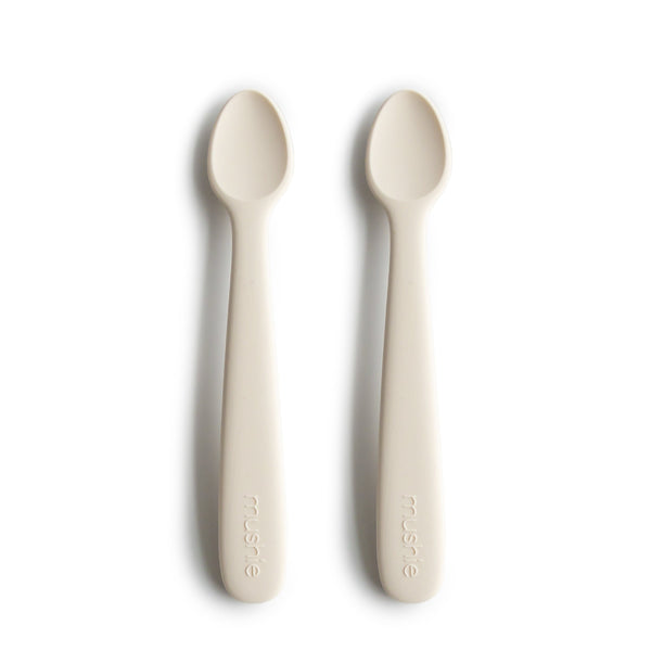 Silicone feeding spoons for babies, shown at angle 6, perfect for safe and easy feeding.