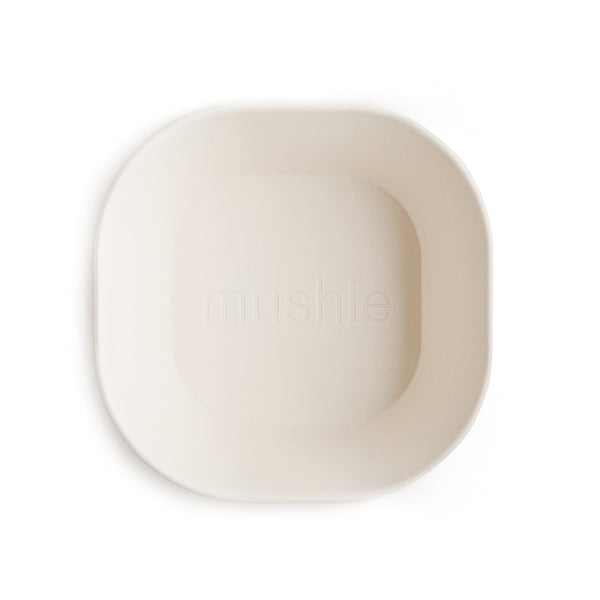 Square dinnerware bowls for babies, featuring a modern design and vibrant colors, perfect for mealtime.