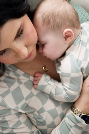 Ivy Wavy Checkers Women's Pajama Set