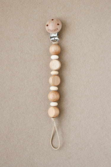 "Cara Pacifier Clip - Stylish and secure pacifier holder for babies, perfect for keeping pacifiers within reach."