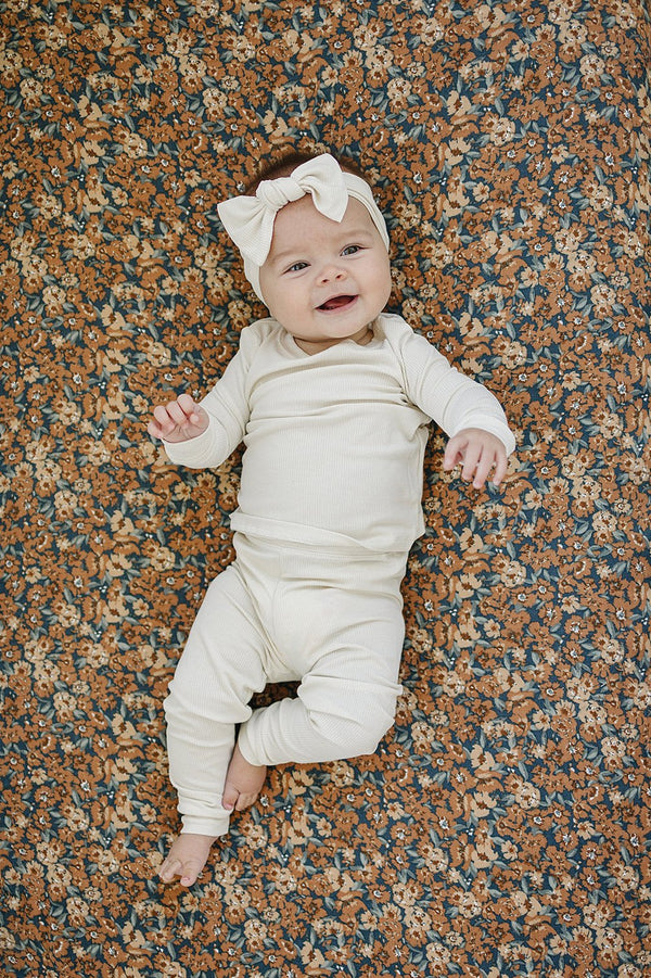 Venetian Floral Muslin Crib Sheet