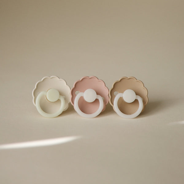 FRIGG Daisy Night Natural Rubber Pacifier 2-Pack
