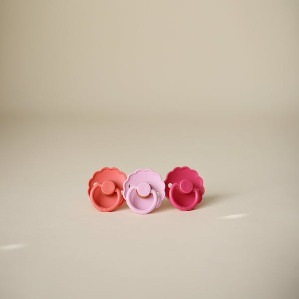 FRIGG Daisy Natural Rubber Pacifier 2-Pack