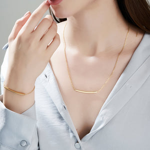 Mysha Personalized Curved Bar Bracelet