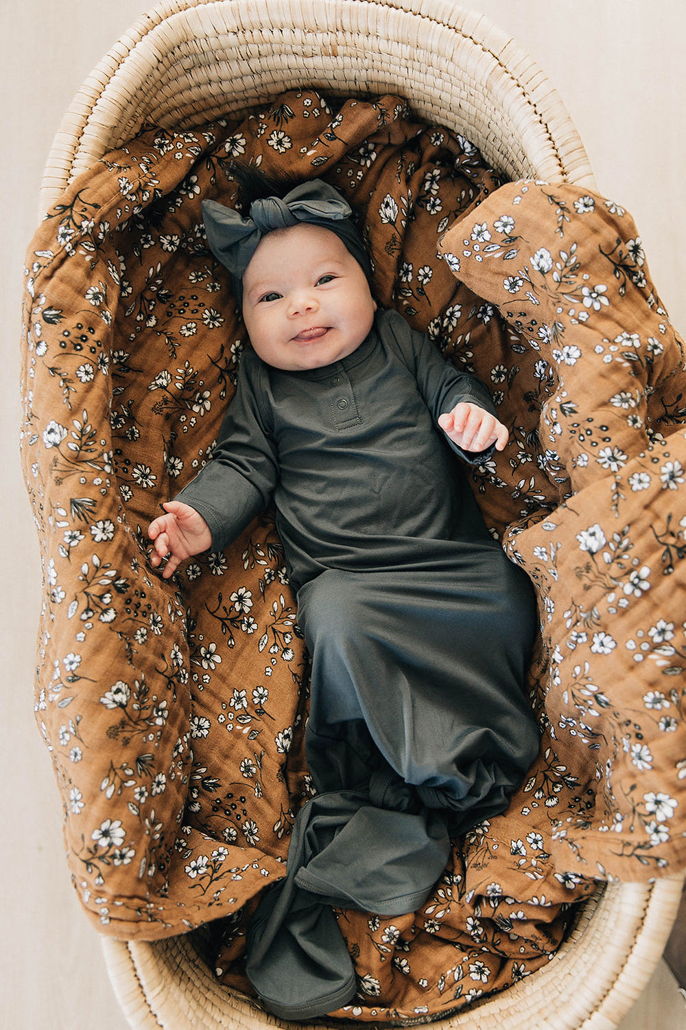 Charcoal Bamboo Knot Gown - MOOGCO Baby