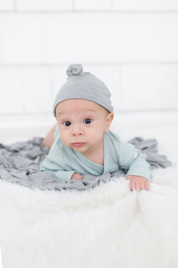 Swaddle Blanket and Hat Set - Gray - MOOGCO Baby