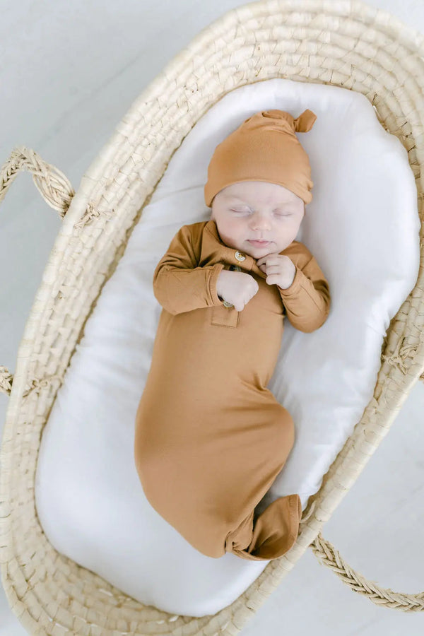 Knotted Baby Gown & Hat Set - Camel Brown (Newborn-3 months) - MOOGCO Baby