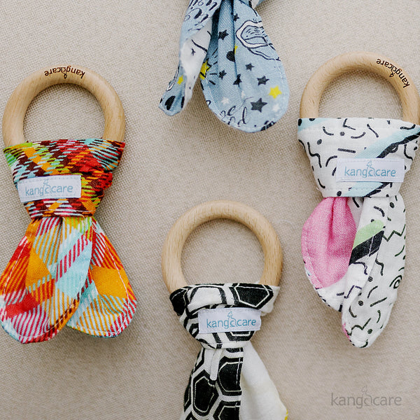 Kanga Care Muslin Crinkle Bunny Ear Teething Ring :: Quinn