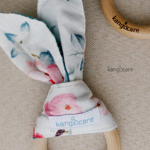 Kanga Care Muslin Crinkle Bunny Ear Teething Ring :: Lily