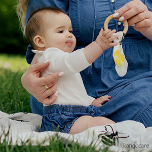 Kanga Care Muslin Crinkle Bunny Ear Teething Ring :: Unity