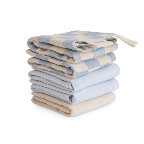 Soft muslin cotton washcloth for babies, perfect for gentle cleaning and soothing delicate skin.