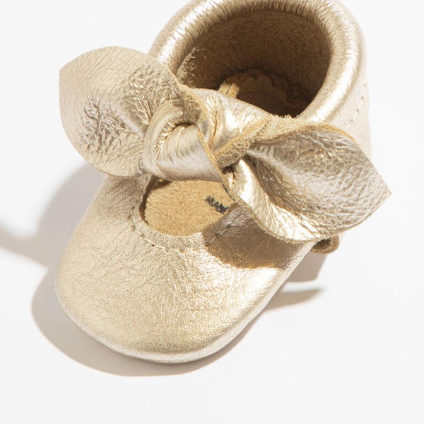 Newborn Platinum Knotted Bow Baby Shoe from angle 2, featuring a stylish design perfect for little feet.