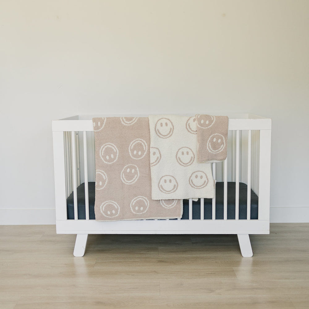 Smiley Taupe Plush Blanket - MOOGCO Baby