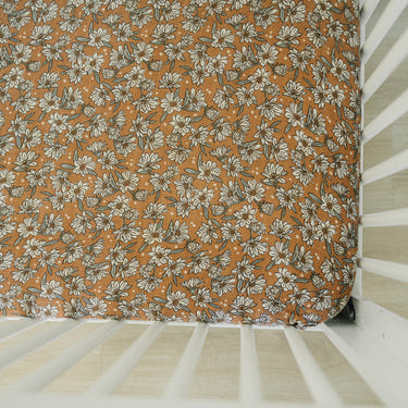 Magnolia Muslin Crib Sheet - MOOGCO Baby