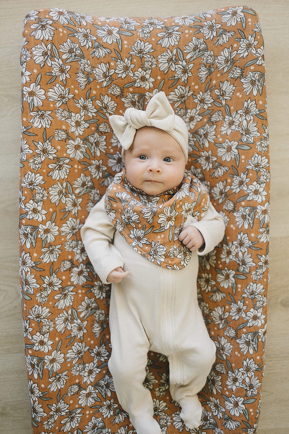 Magnolia Muslin Bib - MOOGCO Baby