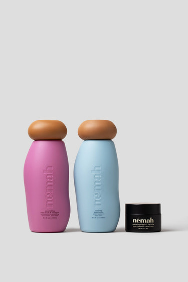 "New Mom Set for bath and body care, featuring essential products for new mothers."