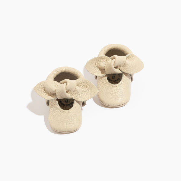 Newborn Birch Knotted Bow Baby Shoe - Soft, stylish mocc for infants with a cute bow detail. Perfect for tiny feet!