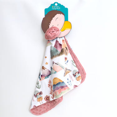 Soft Mini Minky Blanket Dreamland for babies, perfect for cuddling and comfort.