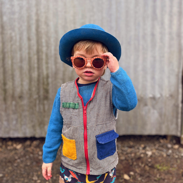 Classic sustainable baby sunglasses, plant-based, bendable, polarized for ages 0-2, shown at angle 8.