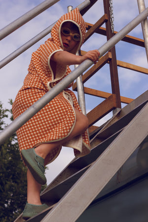 Anti UV fog swim goggles for babies, perfect for outdoor water play, shown at angle 19.