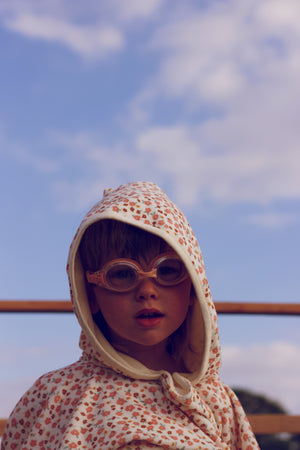 Anti UV fog swim goggles for babies, perfect for outdoor water play, shown at a 15-degree angle.