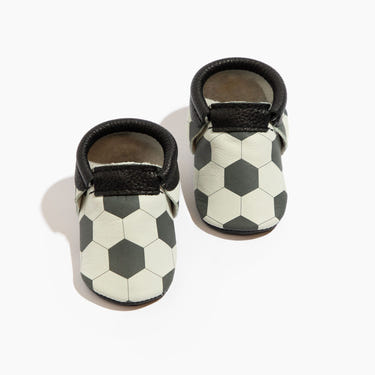 Playmaker City Baby Shoe in stylish design, perfect for little ones exploring the urban jungle.