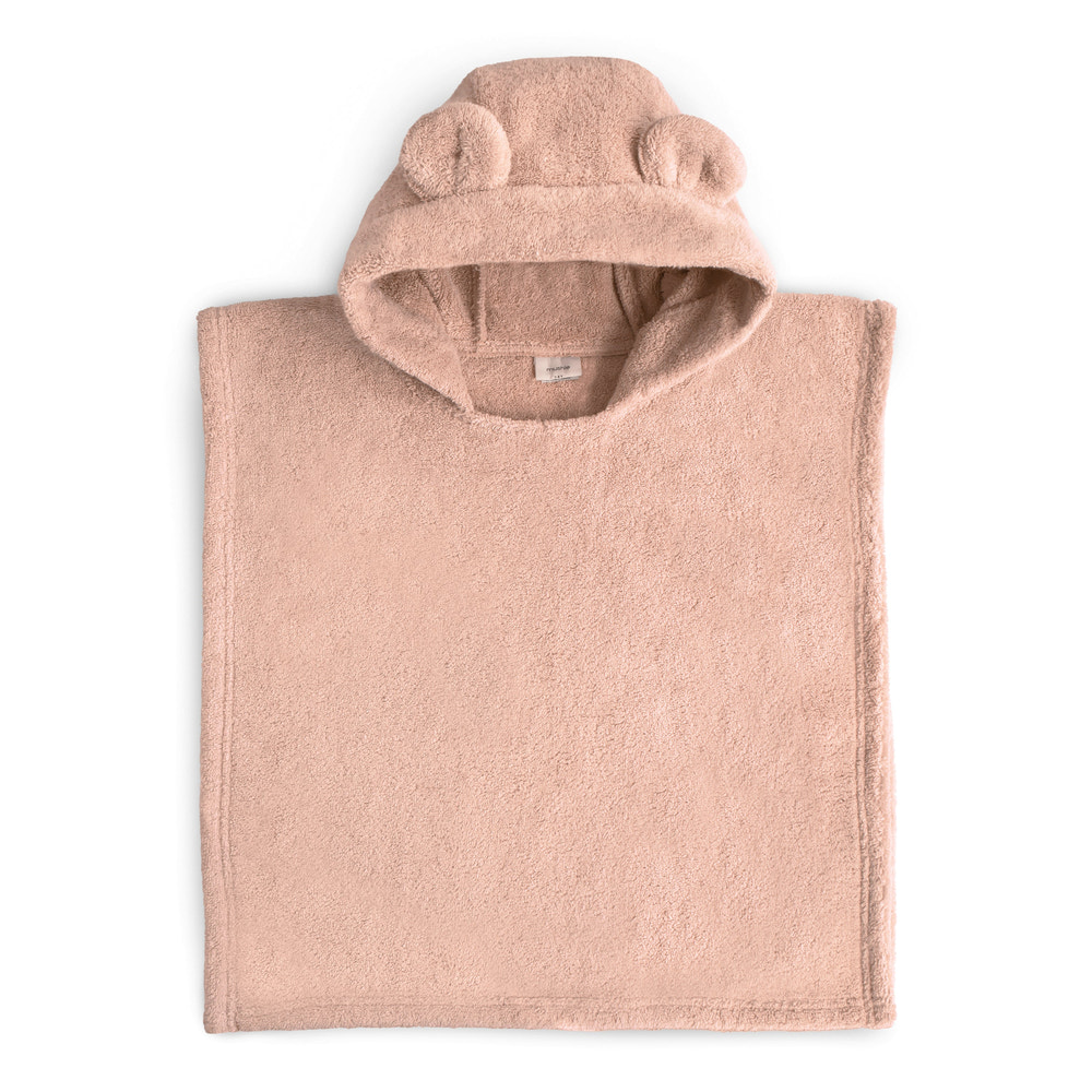Soft bear poncho towel for babies, perfect for cozy post-bath snuggles and drying off in style.