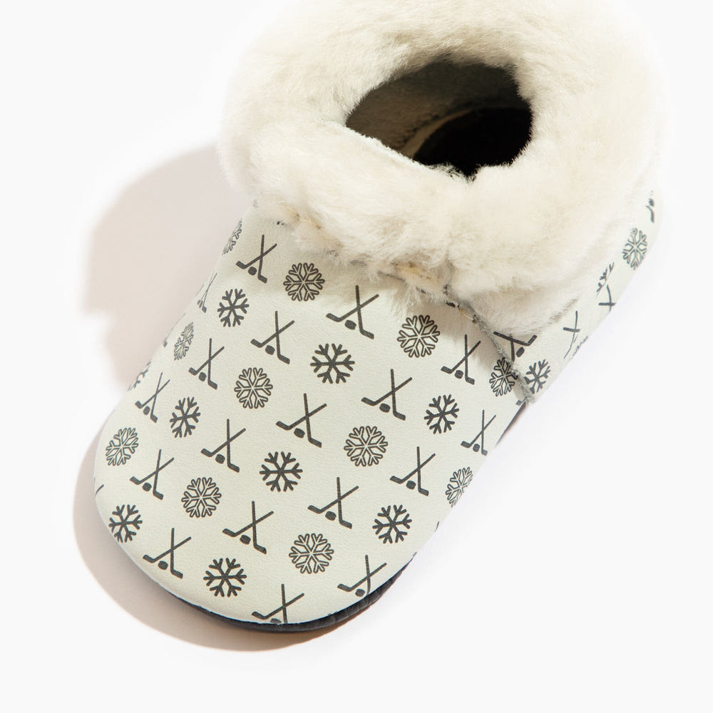 Power Play Shearling Baby Shoe - Cozy shearling mocc for infants, perfect for comfort and style.