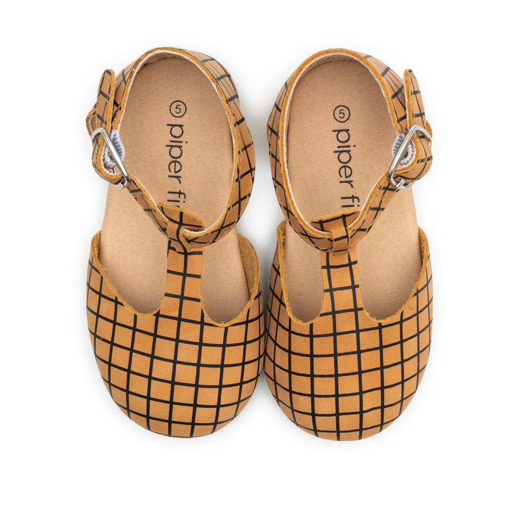 Parker Mary Jane Hard Sole baby shoes in classic design, perfect for stylish and comfortable infant footwear.