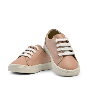 Blush low top sneakers for babies, stylish and comfortable footwear for little ones.
