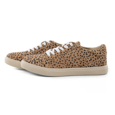 Cheetah print low top sneakers for adults, stylish and comfortable footwear for everyday wear.