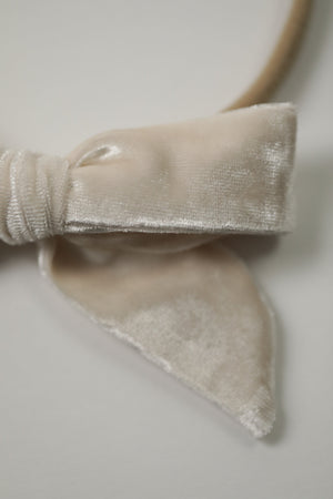 VELVET BOW