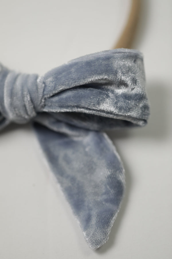 VELVET BOW