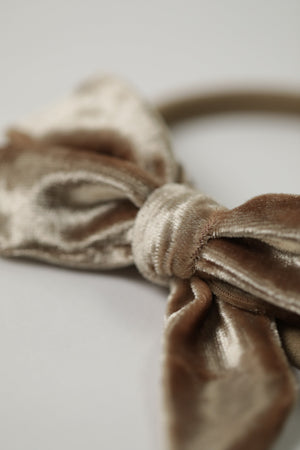 VELVET BOW