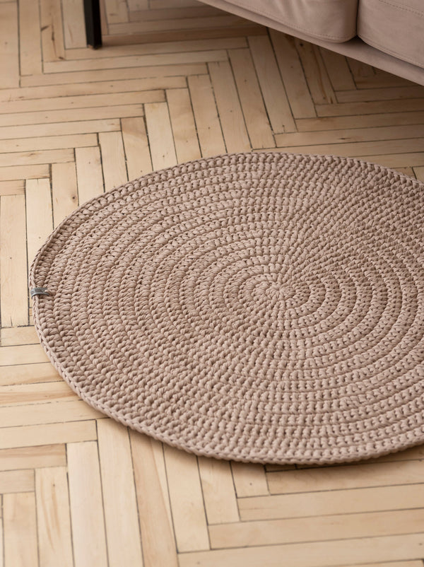 Round plain rug