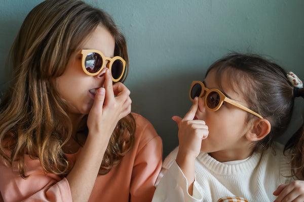 Classic sustainable polarized sunglasses for kids aged 3-8, bendable and plant-based, shown at angle 14.
