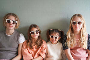 Classic sustainable sunglasses for kids aged 3-8, plant-based, bendable, polarized, shown at a 20-degree angle.