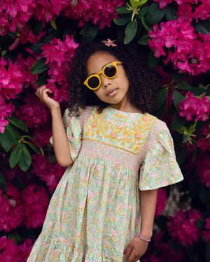 Classic sustainable sunglasses for kids aged 3-8, plant-based, bendable, polarized, shown from angle 3.